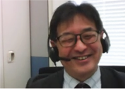 インタビューの様子 (左)柳川 範之氏、 (右上段から)NISTEP赤池、齋藤、竹内(NISTEP撮影)